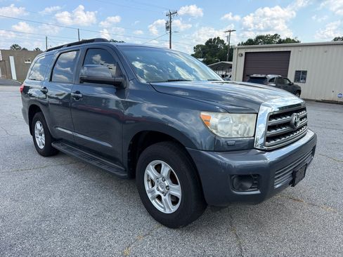 Used 2008 Toyota Sequoia SR5 RWD image 3