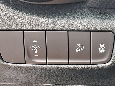 Used 2023 Hyundai Kona SEL AWD/4WD image 27