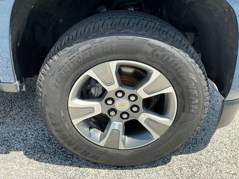 Used 2019 Chevrolet Colorado Z71 AWD/4WD image 11