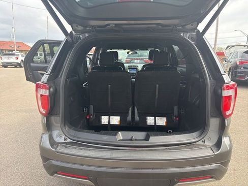 Used 2019 Ford Explorer XLT w/ Equipment Group 202A AWD/4WD image 12