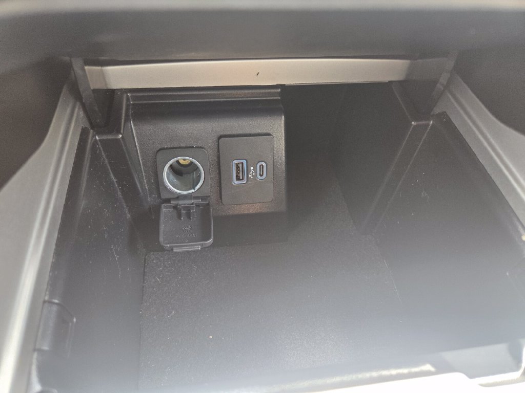 Used 2023 Ford Explorer XLT RWD image 17