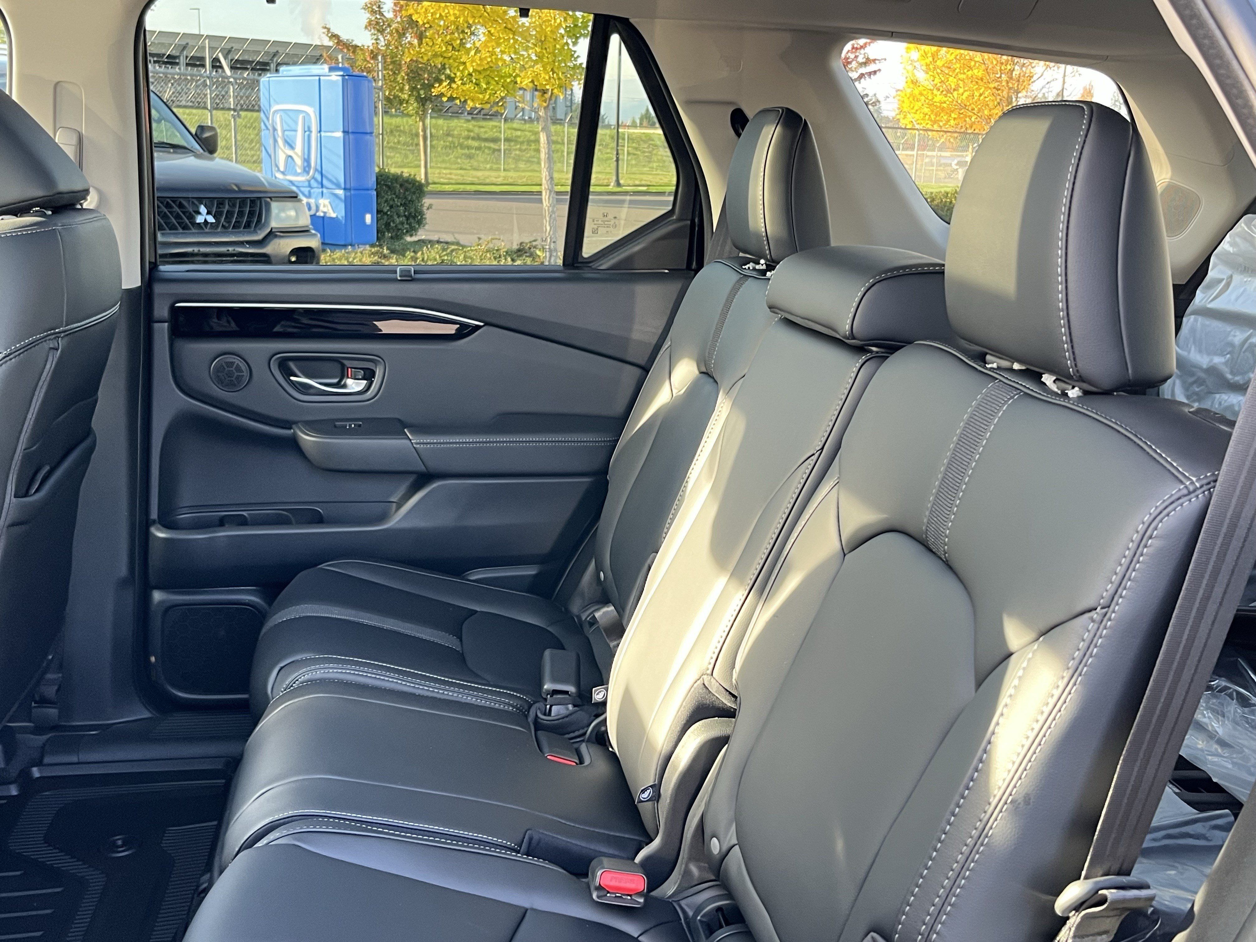 New 2025 Honda Pilot Touring image 13