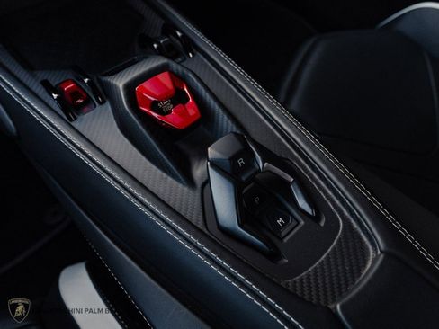 Used 2024 Lamborghini Revuelto image 29