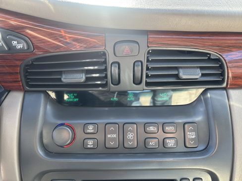 Used 2004 Cadillac De Ville image 17