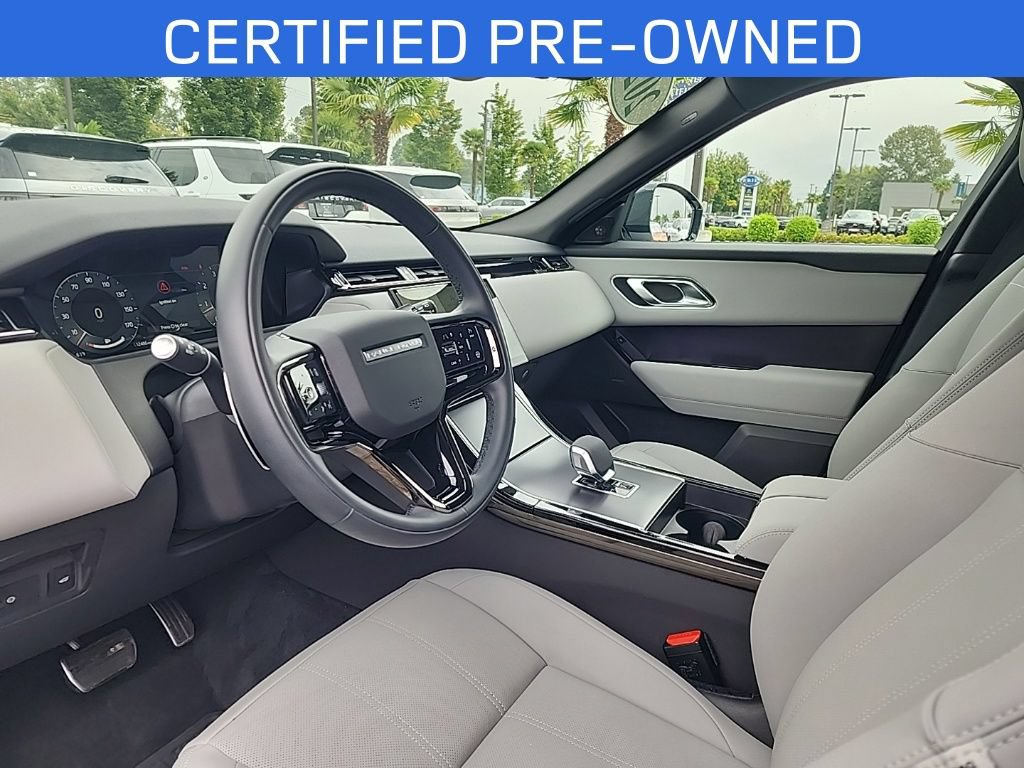 Certified 2026 Land Rover Range Rover Velar Dynamic SE AWD/4WD image 11