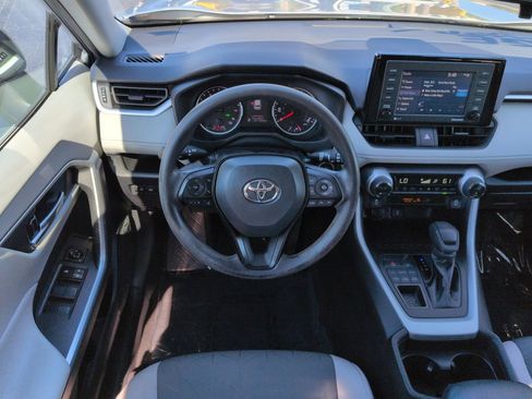 Used 2021 Toyota RAV4 XLE AWD/4WD image 16