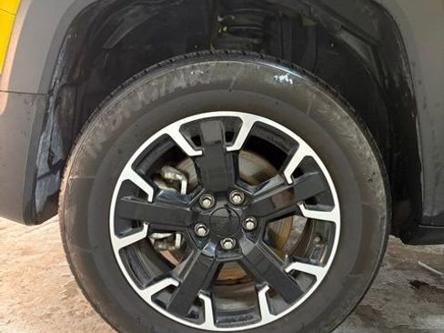 Used 2023 Jeep Renegade Trailhawk AWD/4WD image 11