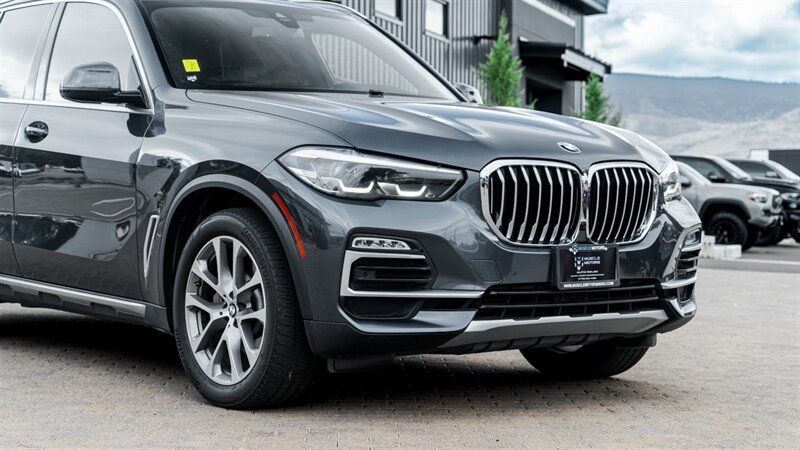 Used 2019 BMW X5 xDrive40i w/ Convenience Package AWD/4WD image 9