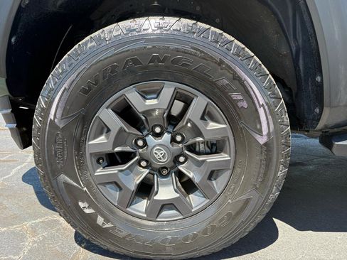 Used 2021 Toyota Tacoma SR5 w/ Trail Edition RWD image 7