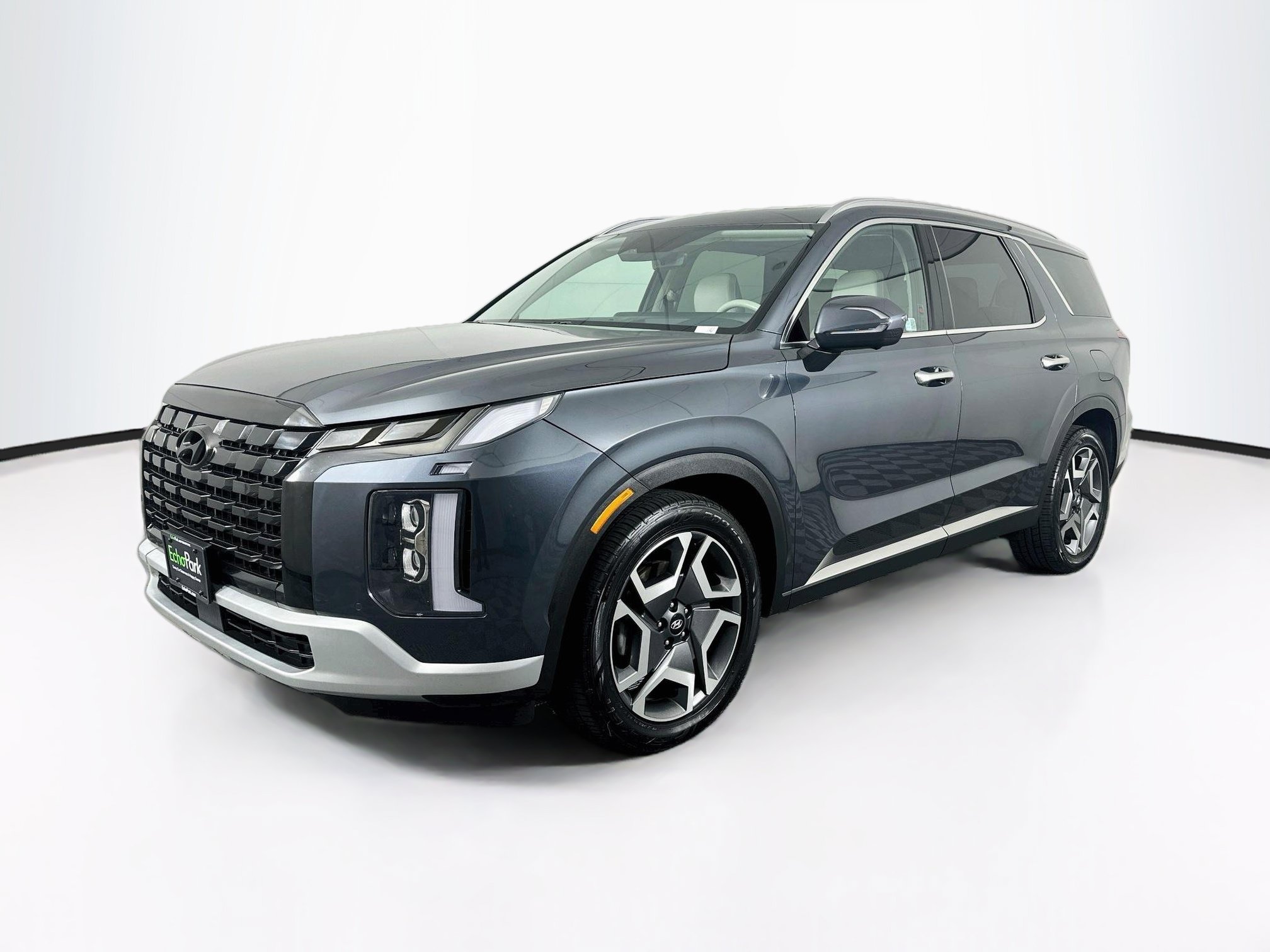 Used 2024 Hyundai Palisade Limited AWD/4WD image 3