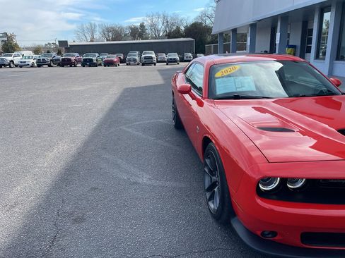 Used 2020 Dodge Challenger R/T Scat Pack w/ Plus Package image 2