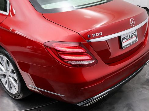 Used 2017 Mercedes-Benz E 300 image 13