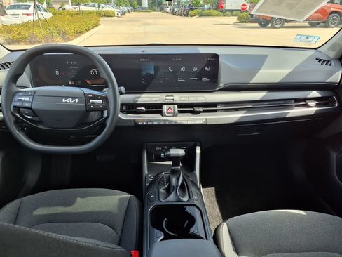Used 2025 Kia K4 FWD image 19
