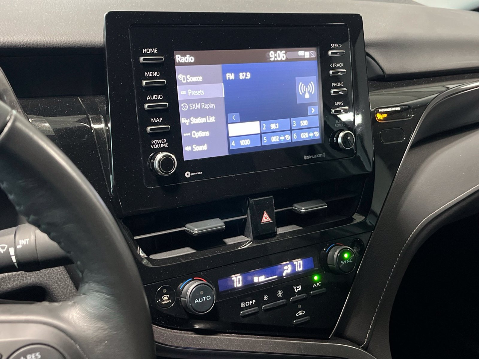 Used 2024 Toyota Camry SE FWD image 20