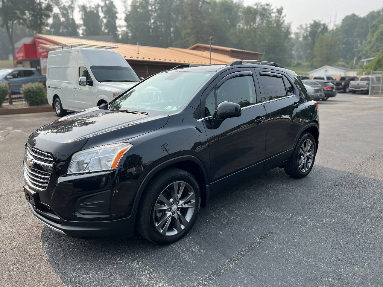 Used 2016 Chevrolet Trax LT w/ LT Sun and Sound Package AWD/4WD image 1