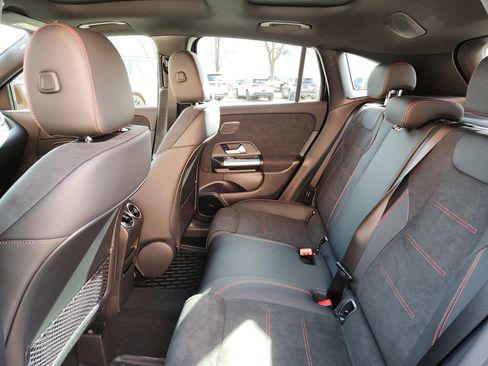 New 2025 Mercedes-Benz GLA 250 4MATIC image 13