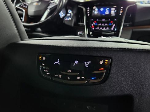 Used 2020 Cadillac Escalade Luxury image 19