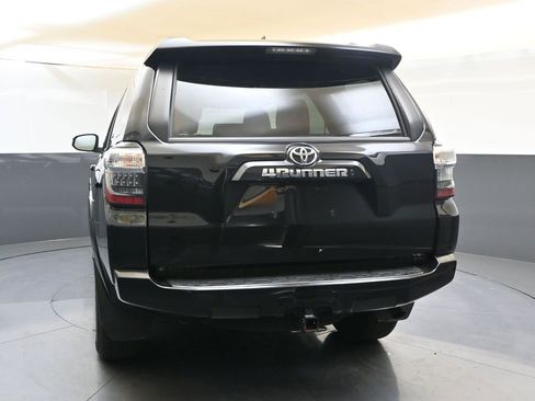 Used 2024 Toyota 4Runner SR5 Premium image 4