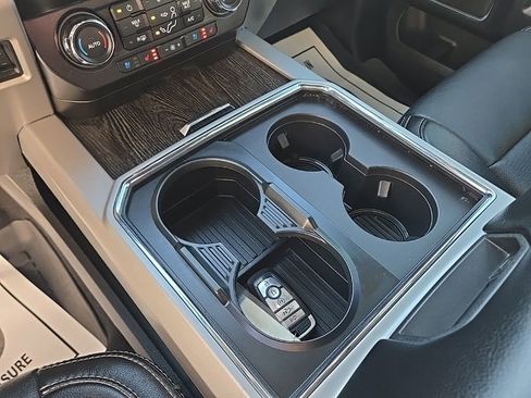Used 2021 Ford F250 Lariat image 30