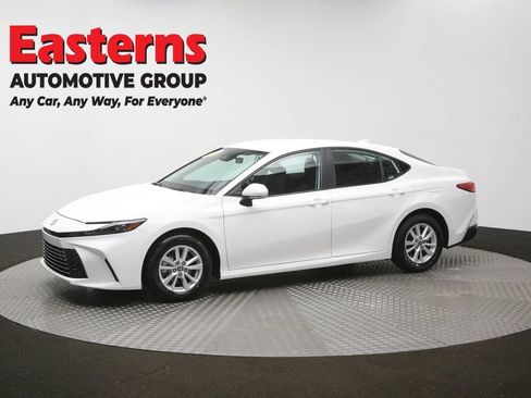 Used 2025 Toyota Camry LE FWD image 57