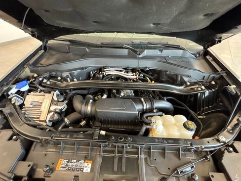Used 2022 Ford Explorer ST image 4