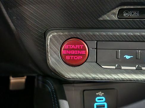 Used 2025 Ford Mustang Dark Horse RWD image 40