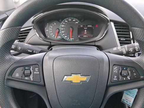 Used 2022 Chevrolet Trax LS w/ Tint and Cruise Package AWD/4WD image 30