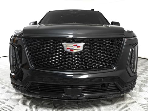Used 2025 Cadillac Escalade Sport w/ Touring Package AWD/4WD image 2