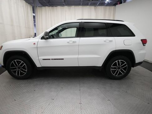 Used 2021 Jeep Grand Cherokee Trailhawk AWD/4WD image 24