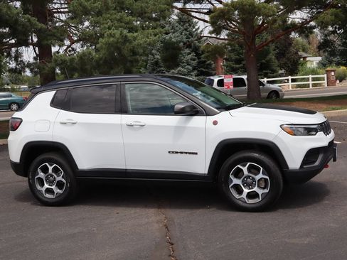 Used 2022 Jeep Compass Trailhawk w/ Trailhawk Elite Group AWD/4WD image 2