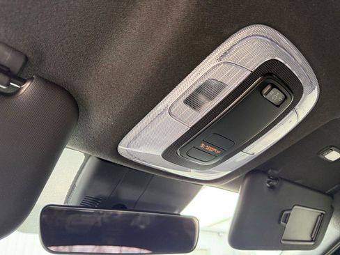 Used 2025 Hyundai Elantra Sport image 30