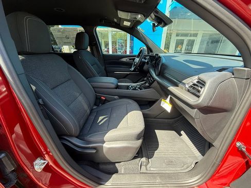 Used 2026 Chevrolet Traverse LT w/ LPO, Floor Liner Package AWD/4WD image 39