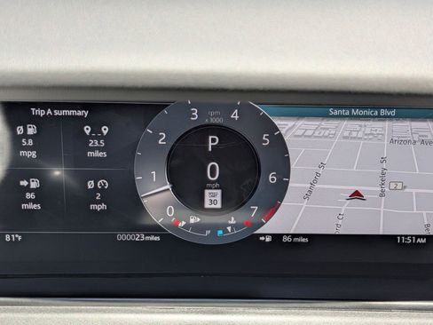 New 2026 Land Rover Range Rover Velar Dynamic SE image 11