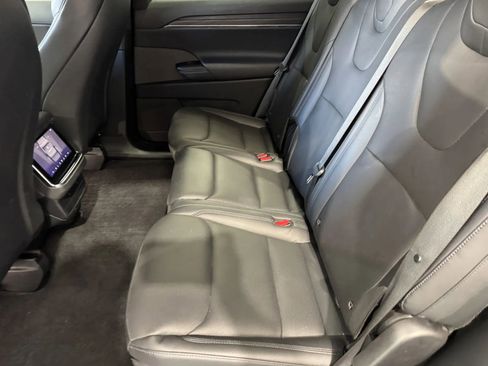 Used 2023 Tesla Model X image 9