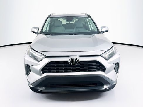 Used 2025 Toyota RAV4 XLE FWD image 2