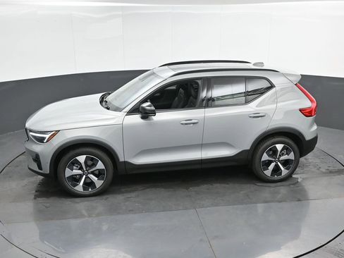 New 2026 Volvo XC40 B5 Plus w/ Protection Package Premier AWD/4WD image 35