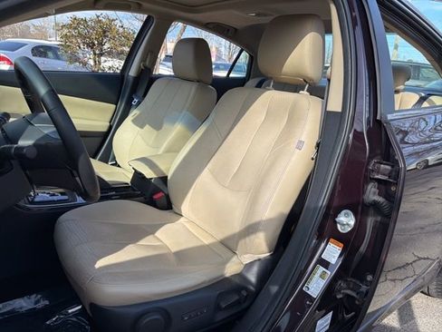 Used 2009 MAZDA MAZDA6 i Grand Touring w/ Moonroof & Bose Pkg image 7