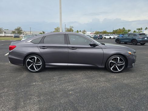 Used 2019 Honda Accord Sport image 3