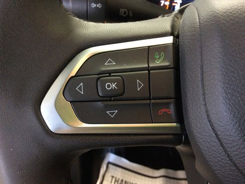 Used 2024 Jeep Compass Limited image 20