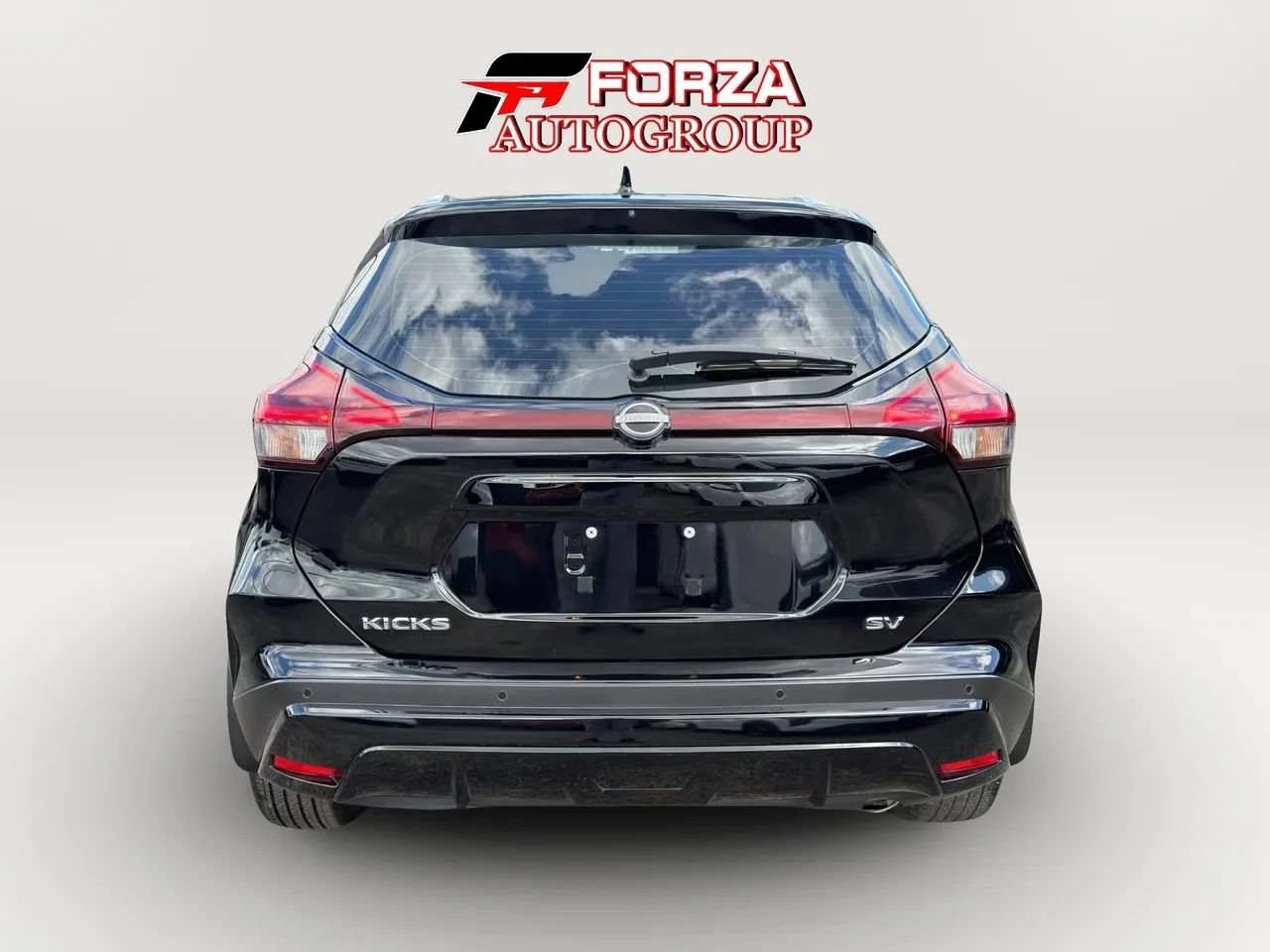 Used 2023 Nissan Kicks SV FWD image 5