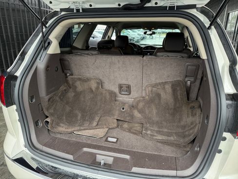Used 2013 Buick Enclave Premium image 20