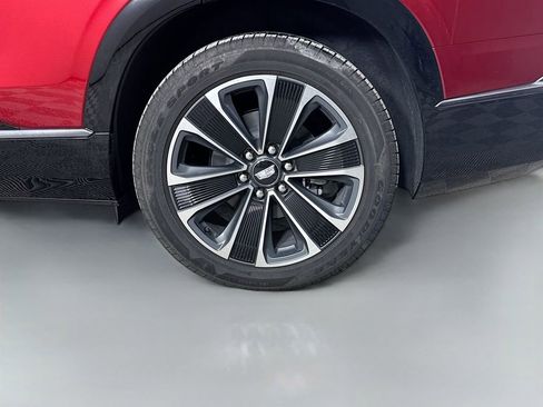 Used 2026 Cadillac Vistiq Sport w/ LPO, Floor Liner Package AWD/4WD image 36