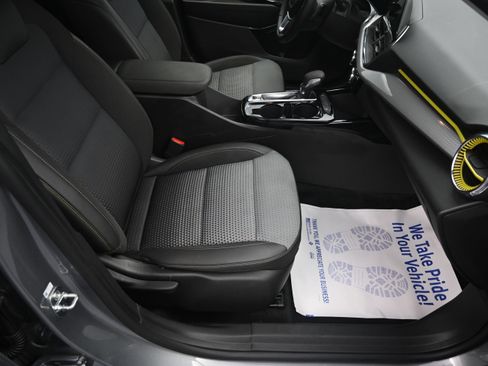 Certified 2024 Chevrolet Trax LT w/ Driver Confidence Package FWD image 30