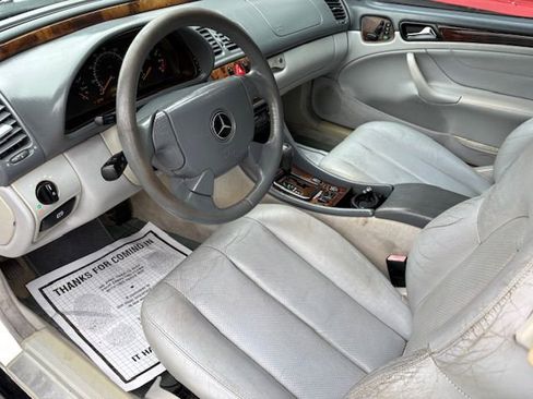 Used 1999 Mercedes-Benz CLK 320 Cabriolet image 10
