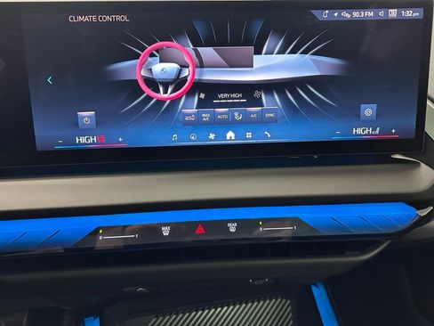 Used 2025 BMW X3 xDrive30i w/ M Sport Package image 27