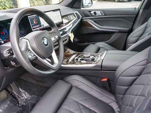 Used 2024 BMW X5 sDrive40i w/ Parking Assistance Package RWD image 18