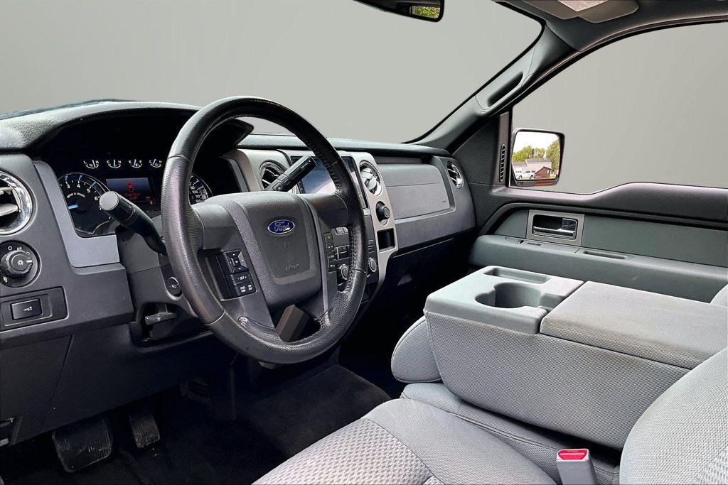 Used 2011 Ford F150 XLT w/ XLT Chrome Pkg AWD/4WD image 13