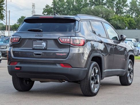 Used 2018 Jeep Compass Trailhawk w/ Leather Interior Group AWD/4WD image 9