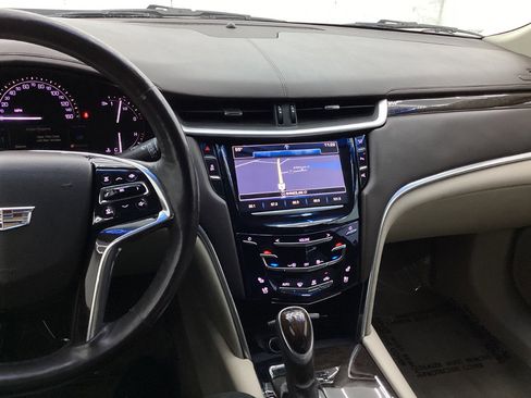 Used 2017 Cadillac XTS Luxury image 32