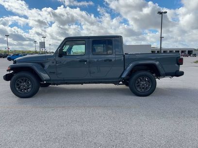 New 2025 Jeep Gladiator Sport
